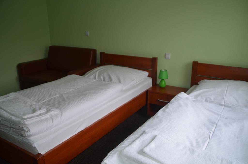 Hotel Tenis Chrzastowice Room photo